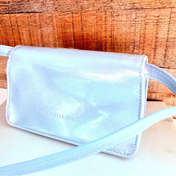 Danielle Nicole Retired Cinderella Phone/Wallet Crossbody Bag - Picture 3 of 9